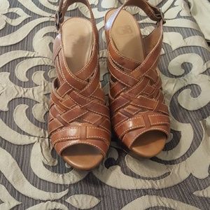 Gianni Bini leather wedges